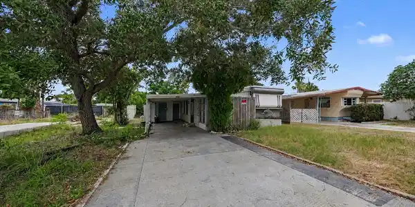 1939 HOYLE DR