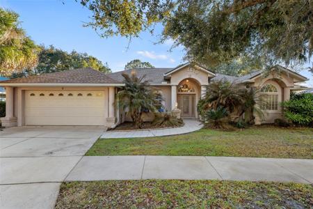 6 IBIS COURT N