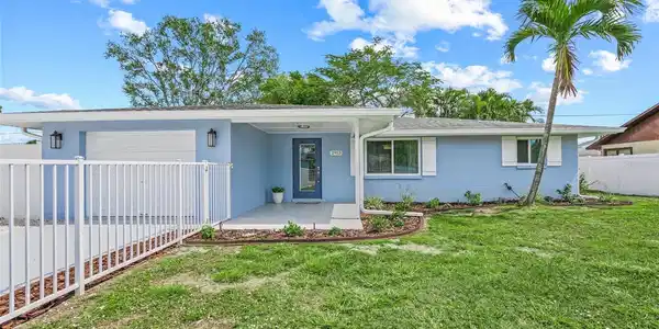 2913 FIESTA DRIVE