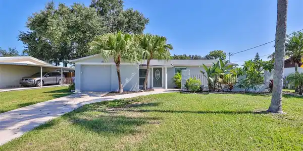 517 FLORIDA CIRCLE N