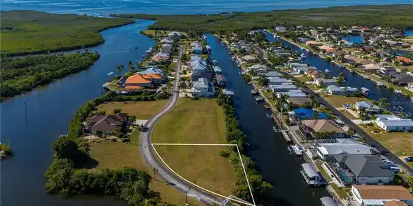 5407 SEA EDGE DRIVE