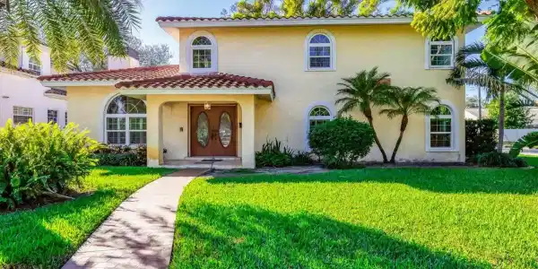 500 VENEZIA PARKWAY
