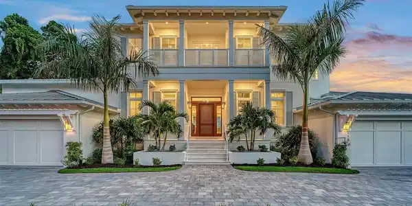 118 N WARBLER LANE