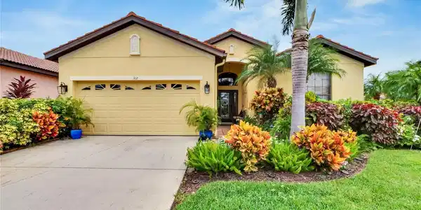 312 SILVER FALLS DRIVE