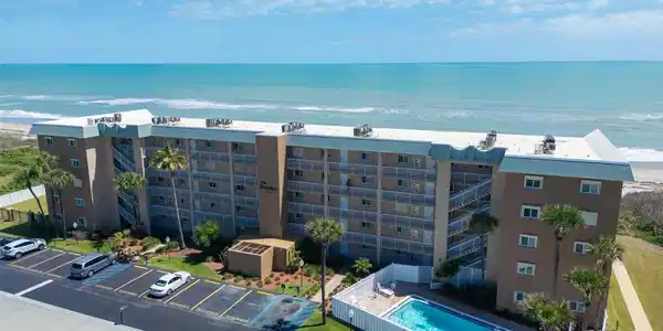 1415 N HIGHWAY A1A