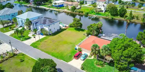 3231 HIBISCUS DRIVE