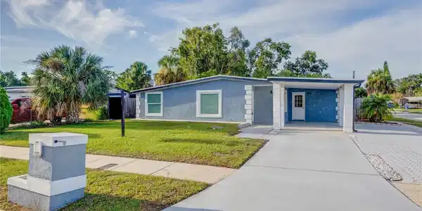 8006 TANGLEWOOD LANE