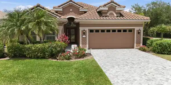 3593 WHISPERING OAKS DRIVE