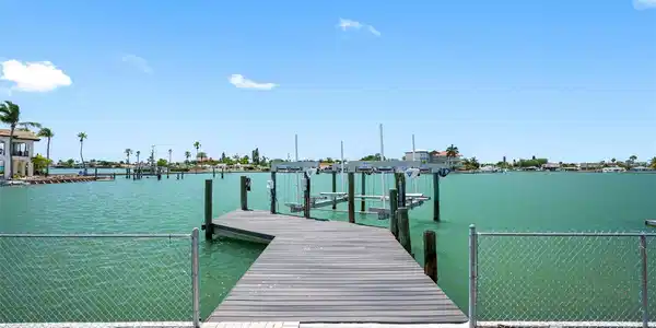 841 BAY POINT