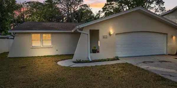 817 RIVERSIDE DRIVE