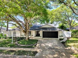 711 KNOLLWOOD