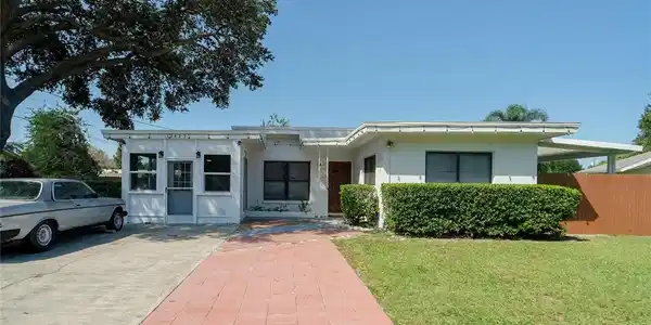 12422 137TH N