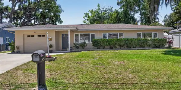 3067 KAPOK KOVE DRIVE