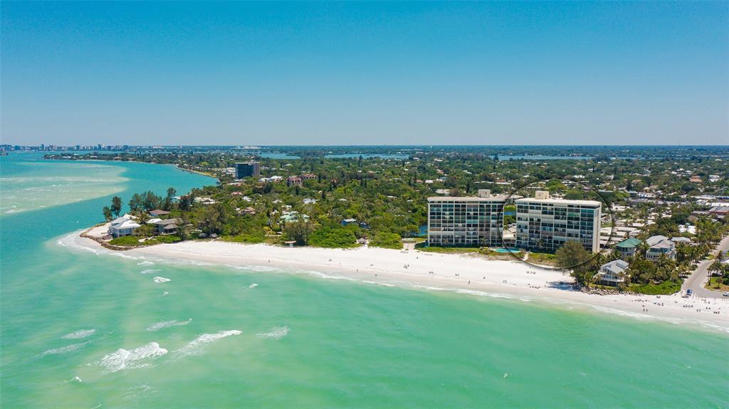 20 WHISPERING SANDS, SARASOTA, FL lhrmls01491441