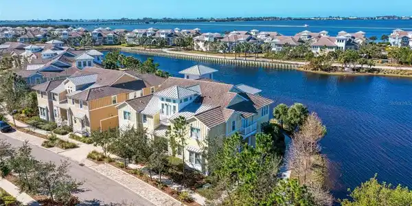 254 SAPPHIRE LAKE