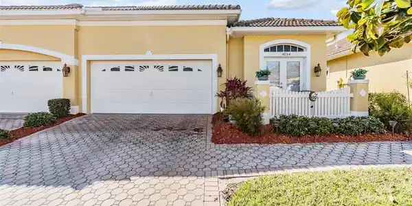 4654 CASSWELL