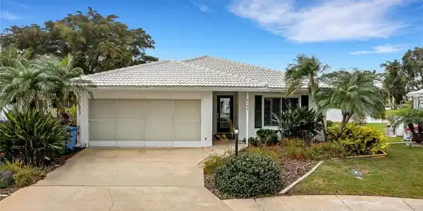 4104 OAK