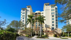 385 NORTH POINT