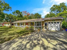 1209 LIVE OAK