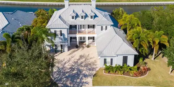 709 ISLEBAY