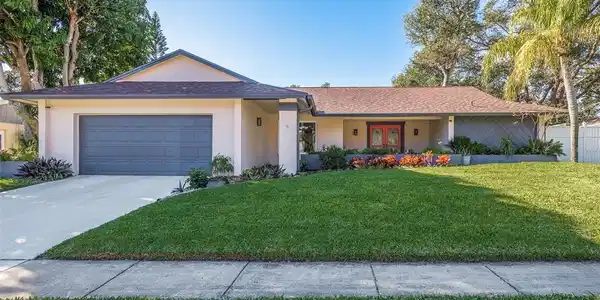 703 KNOLLWOOD