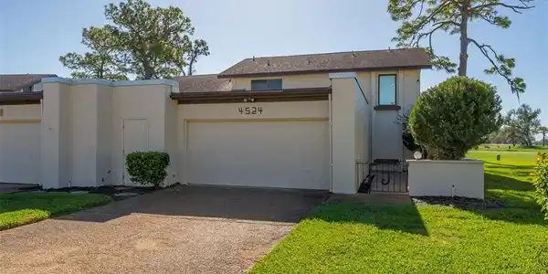 4524 LA JOLLA DRIVE