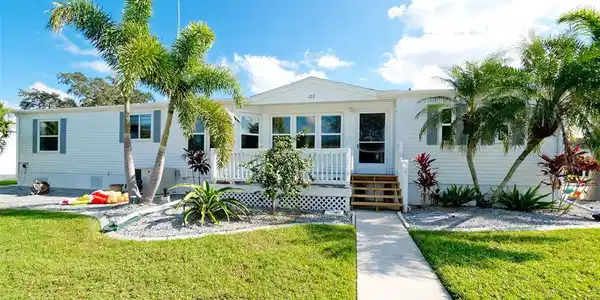 122 MOCKINGBIRD