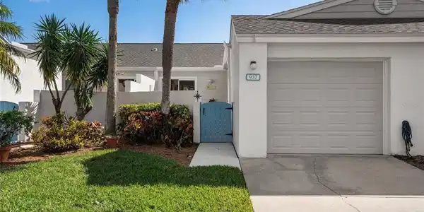 937 WATERSIDE