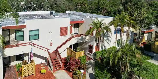 203 SPRING LAKES