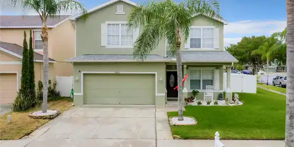 8818 RIVERSCAPE