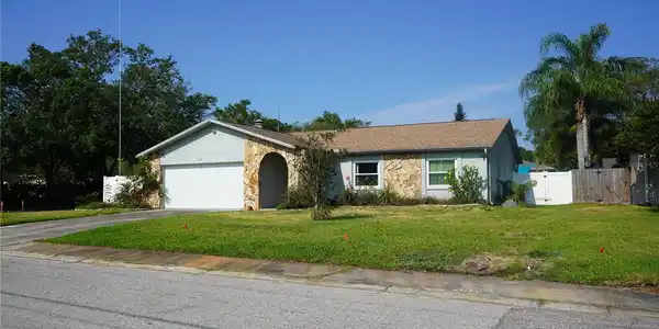 4111 BAY HILLS