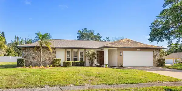 3104 HILLTOP