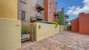 1545 OAK
