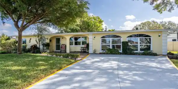 3903 CAPE VISTA