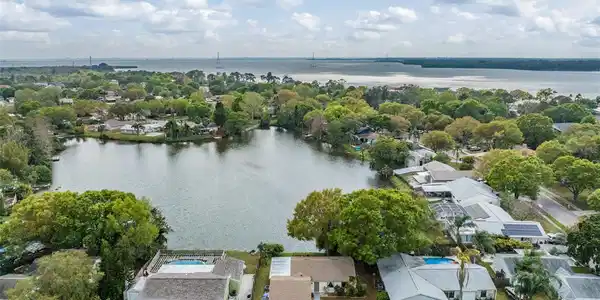 604 BAY LAKE