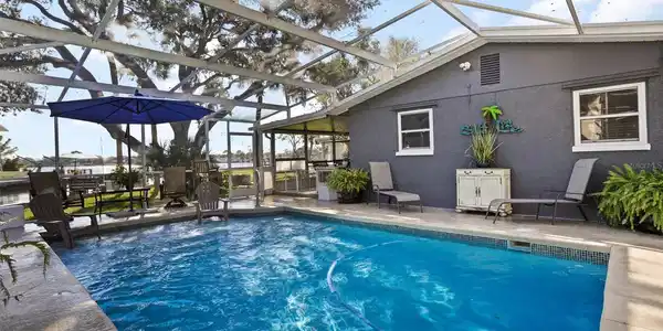 4948 BAY PARK
