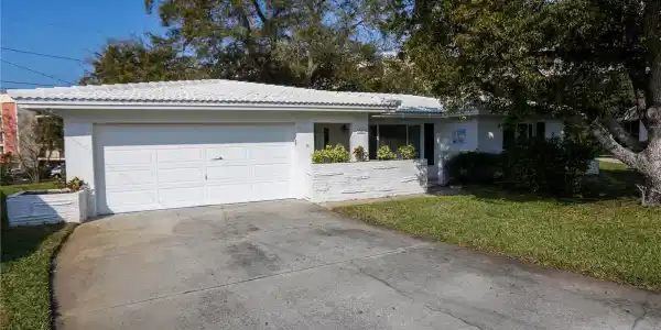 9582 141ST