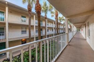 7294 CLOISTER