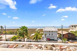 625 BEACH