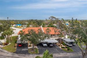 107 PINE HOLLOW