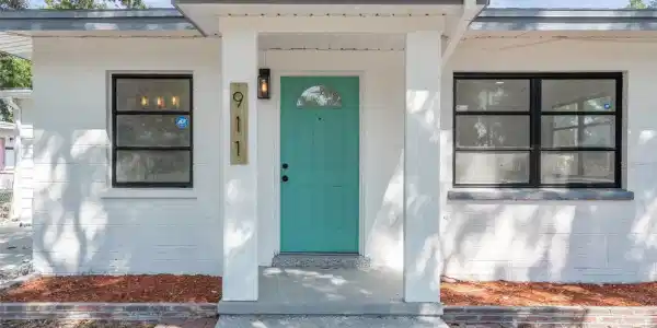 911 13TH E