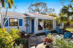 2702 UPTON S