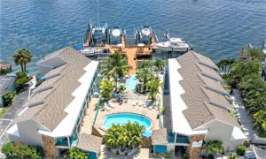 673 BAY ESPLANADE