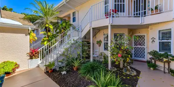 2606 WATERFORD