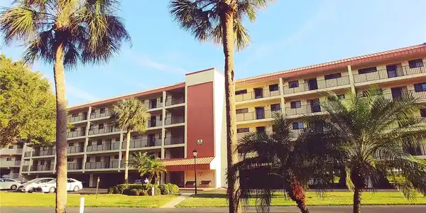 9433 HARBOR GREENS