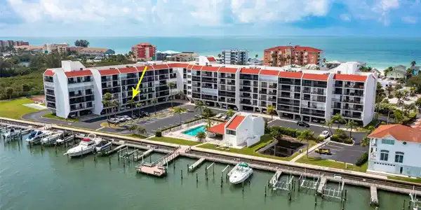 19111 VISTA BAY