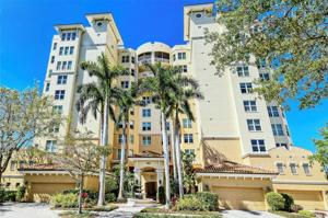 385 NORTH POINT