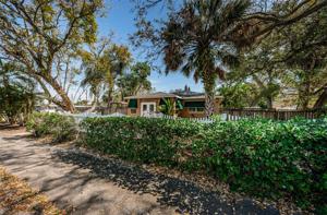 3737 PARK N