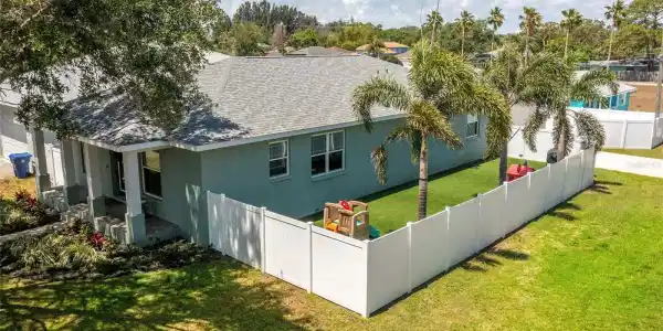 7809 40TH N