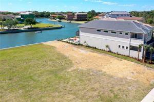 310 HARBOR VILLAGE N